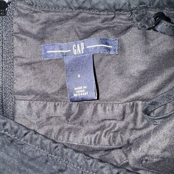 EUC - Gap - Black Dress - Size 6 - Picture 3 of 3